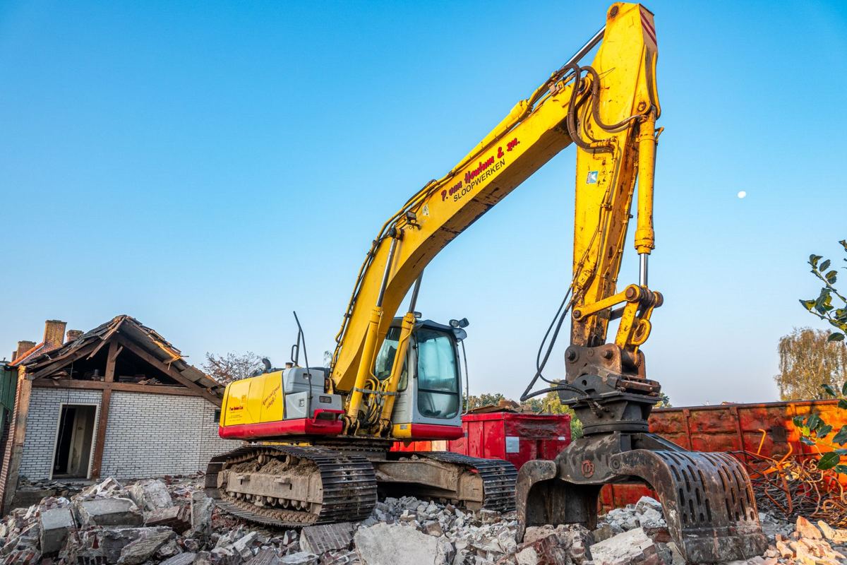 Excavator at work (illustrative stock photo)