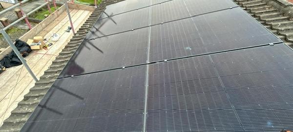 Solar PV array installed on a pitched roof – Margav Energy