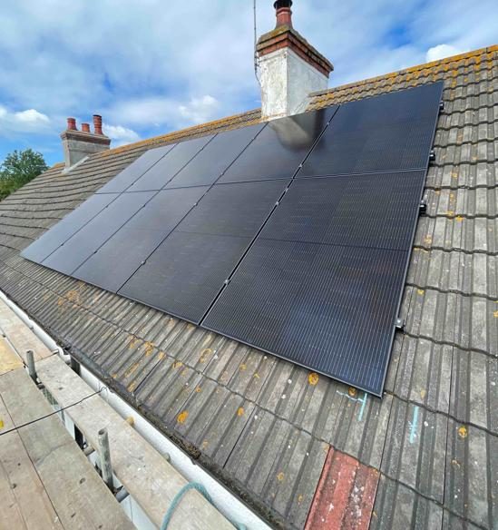 Solar PV array on a pitched tiled roof – Margav Energy