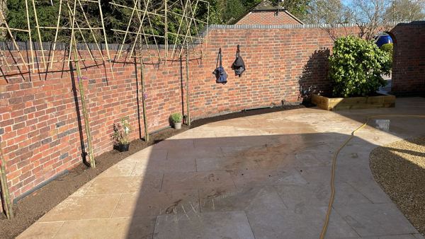 Lichfield garden transformation: sandstone paving, sleeper beds, gravel and hardwood pergola – Staff4dshire Properties
