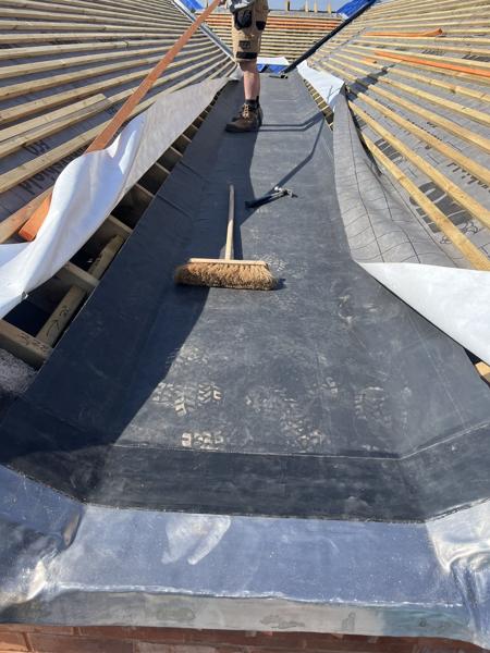 Re-roof with lead valleys and chimney flashings – Staff4dshire Roofing Specialists